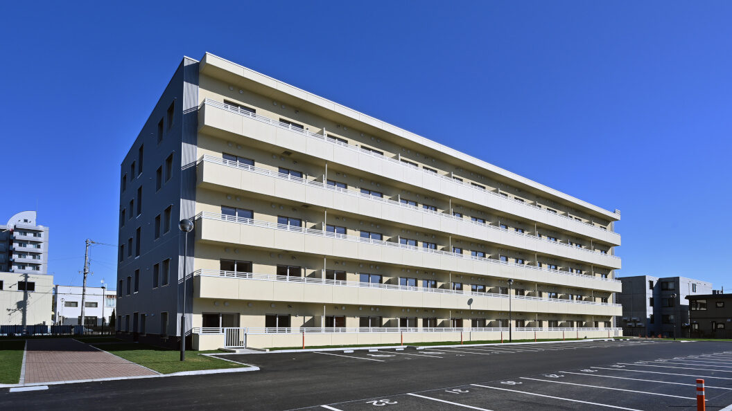 002 外観北西面）