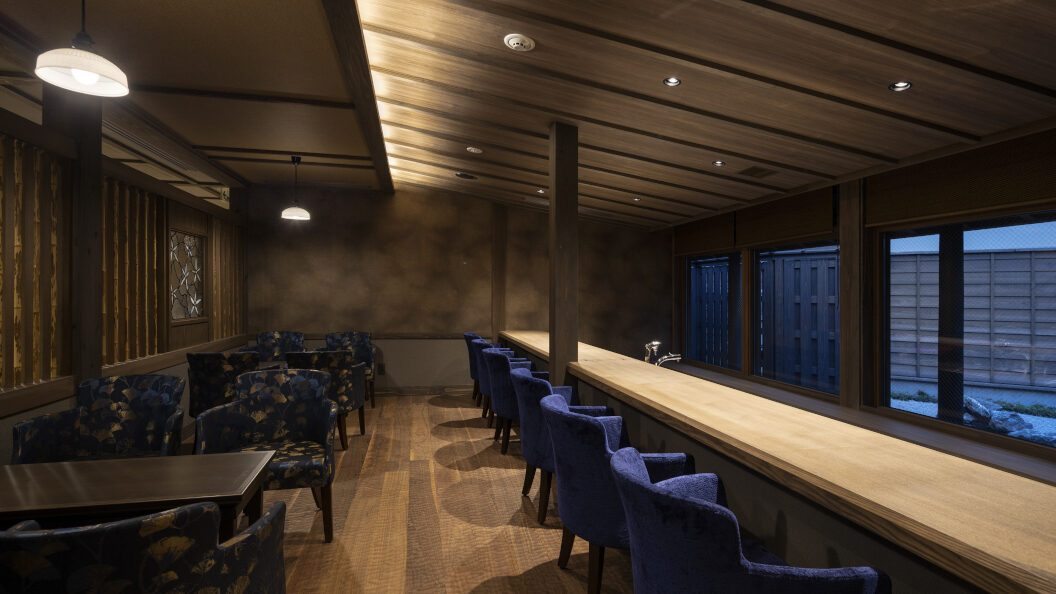 25_１階 バー_3702